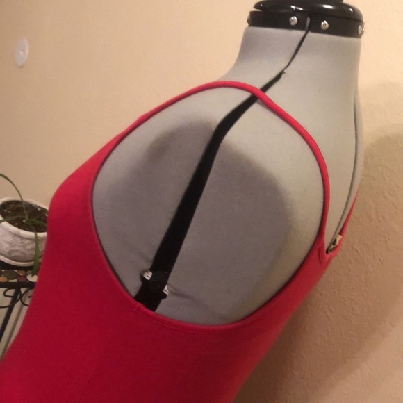 Red Caslon tank top has a spot xl shelf bra - Picture 3 of 9